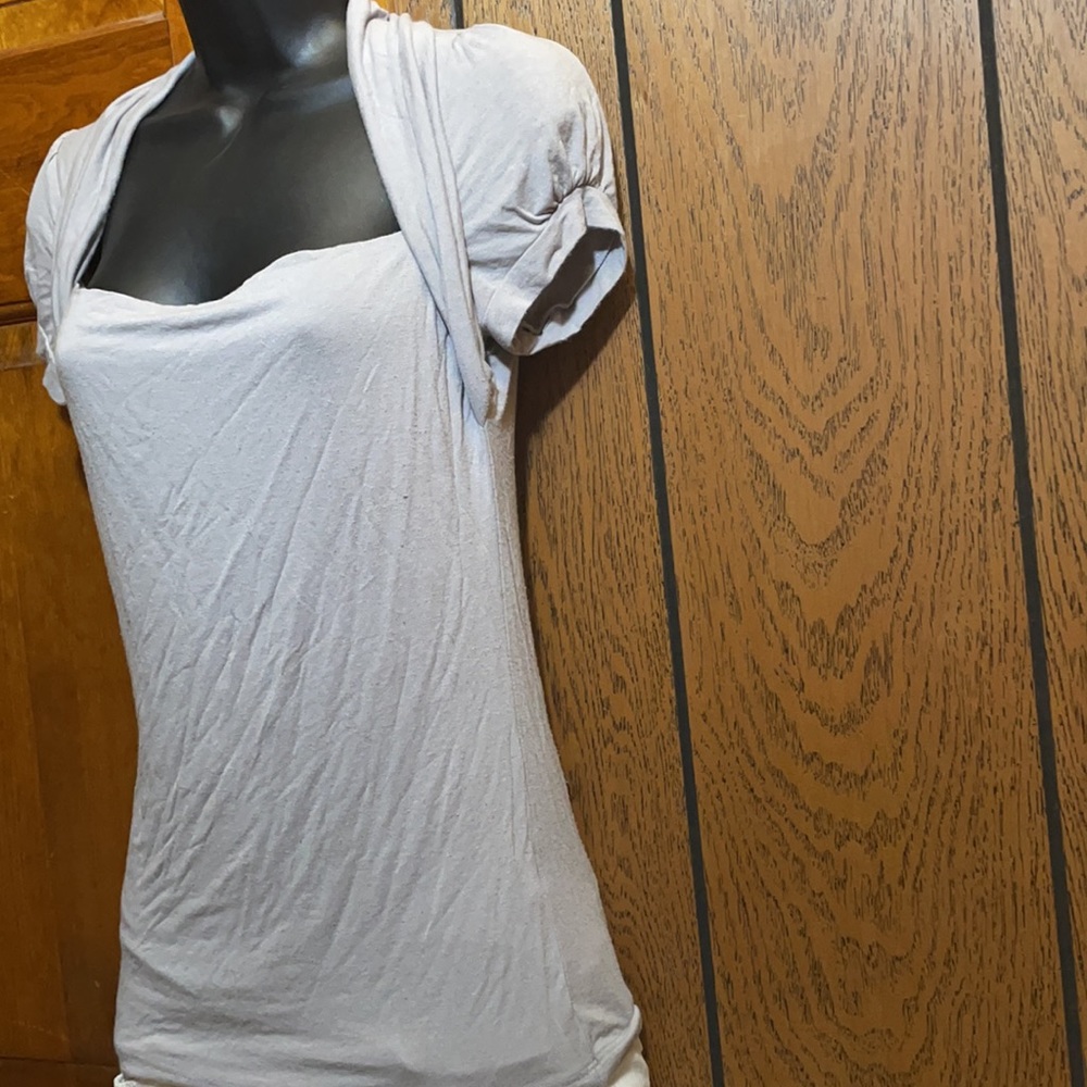 Beautiful Blouse! - Picture 3 of 5